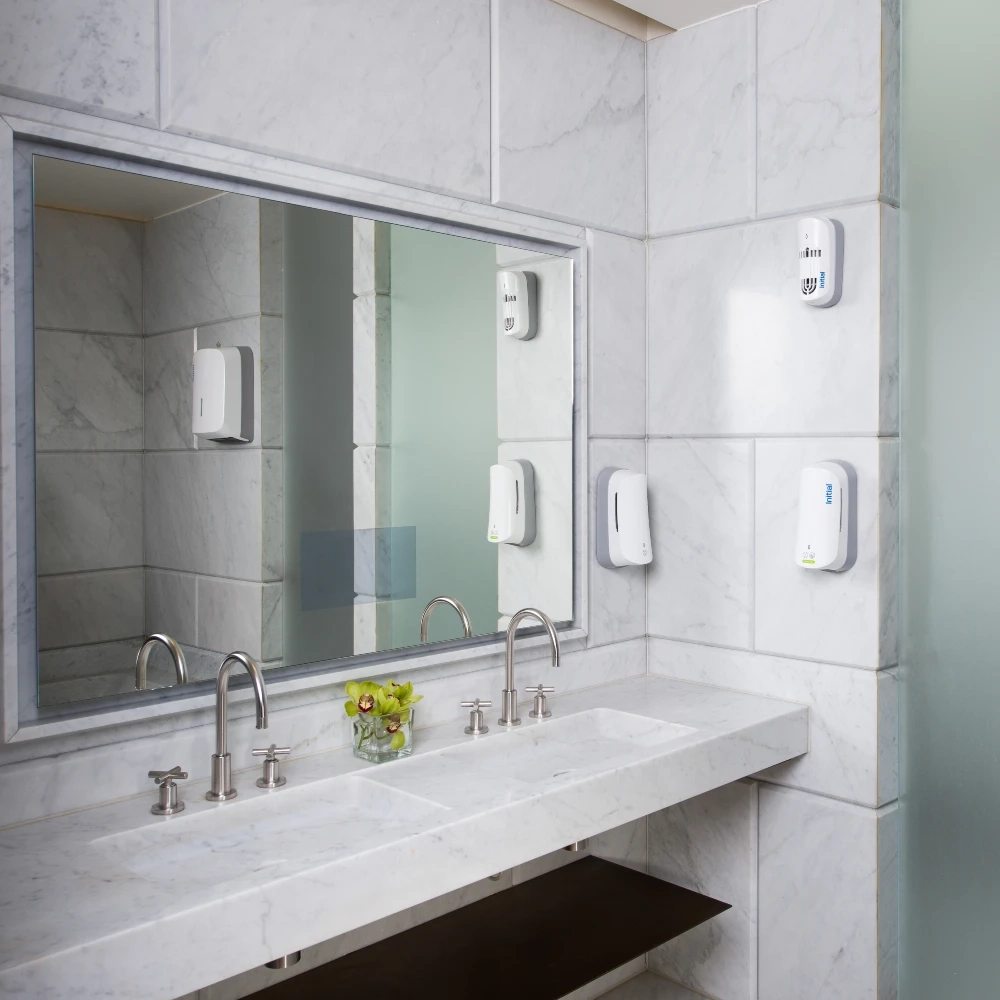 Manual hand sanitiser white in situ