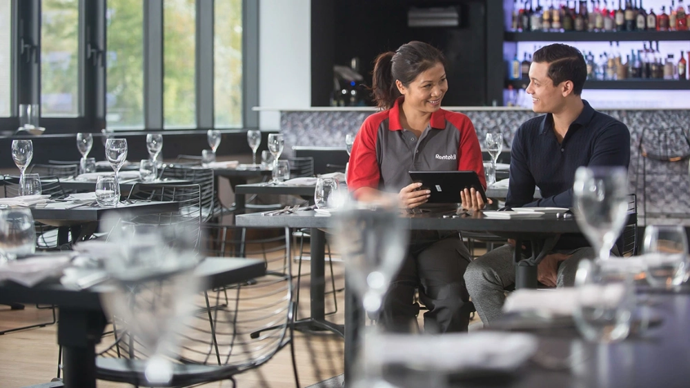 ri-cn-bar-restaurant_technician