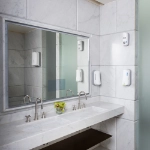Manual soap dispenser white in situ